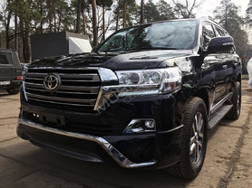 TOYOTA Land Cruiser 200 2008 - рестайлинг в 2016 год