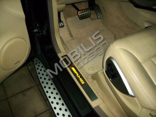 Накладки на пороги с подсветкой Mercedes-Benz GLE-Class w166 AMG